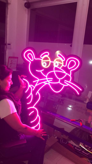 Avisos de Neón Evolución Grafica Publicidad